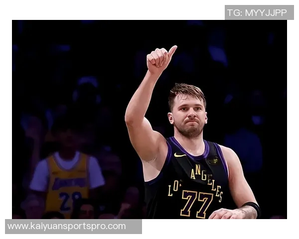 东契奇赞詹姆斯成就独一无二41岁背靠背轰准三双再创辉煌 东契奇赞詹姆斯成就独一无二41岁背靠背轰准三双再创辉煌